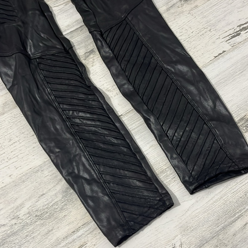 Spanx Faux Moto Leggings Size L - Picture 7 of 12